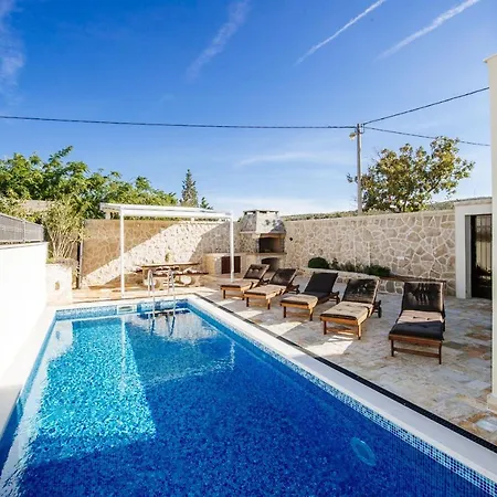 Castello Coza Zadarvillas 别墅 维耶拉克
