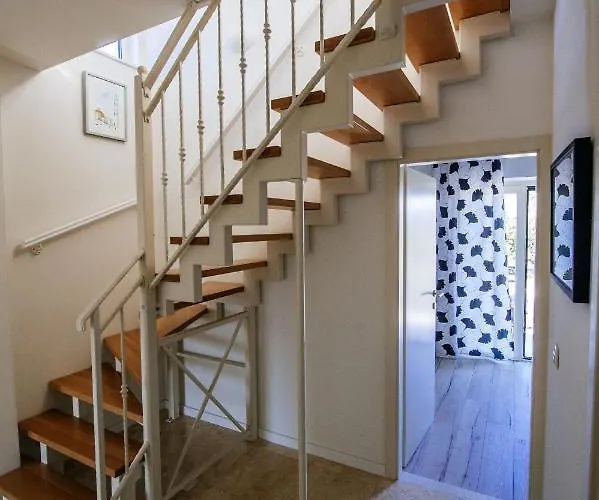 Castello Coza Zadarvillas Vinjerac