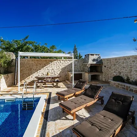 ヴィラ Castello Coza Zadarvillas ヴィンイェラック