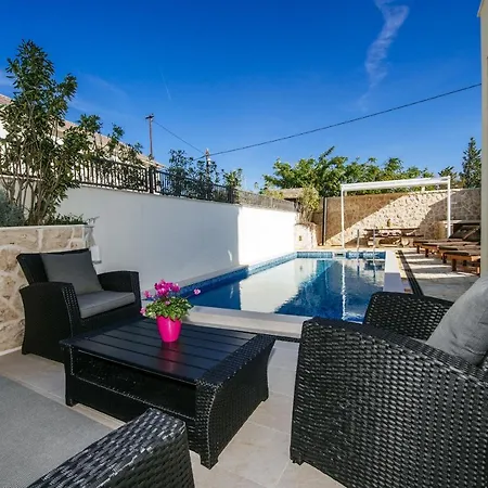 Castello Coza Zadarvillas 빌라 *