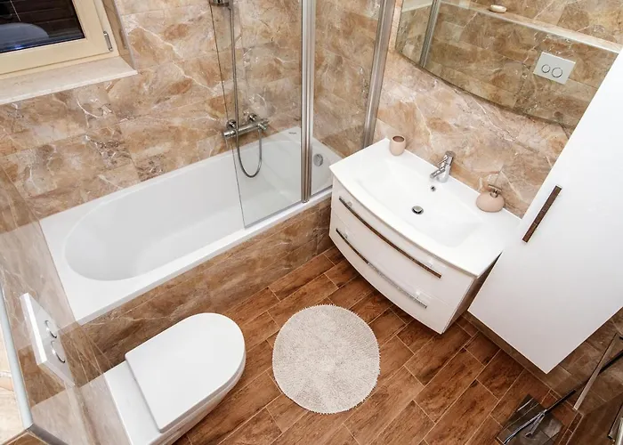 Castello Coza Zadarvillas * 빈예라크